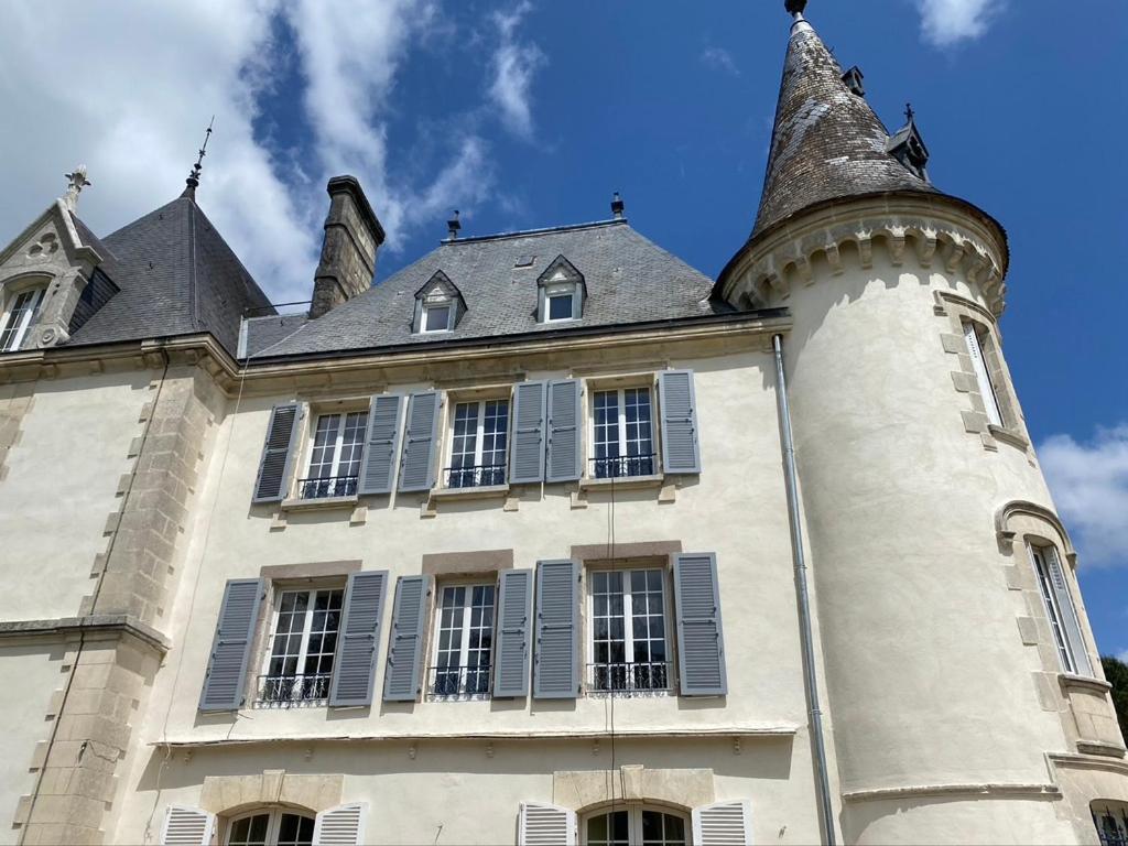 Château de la Chabroulie Acomodação com café da manhã Isle Exterior foto