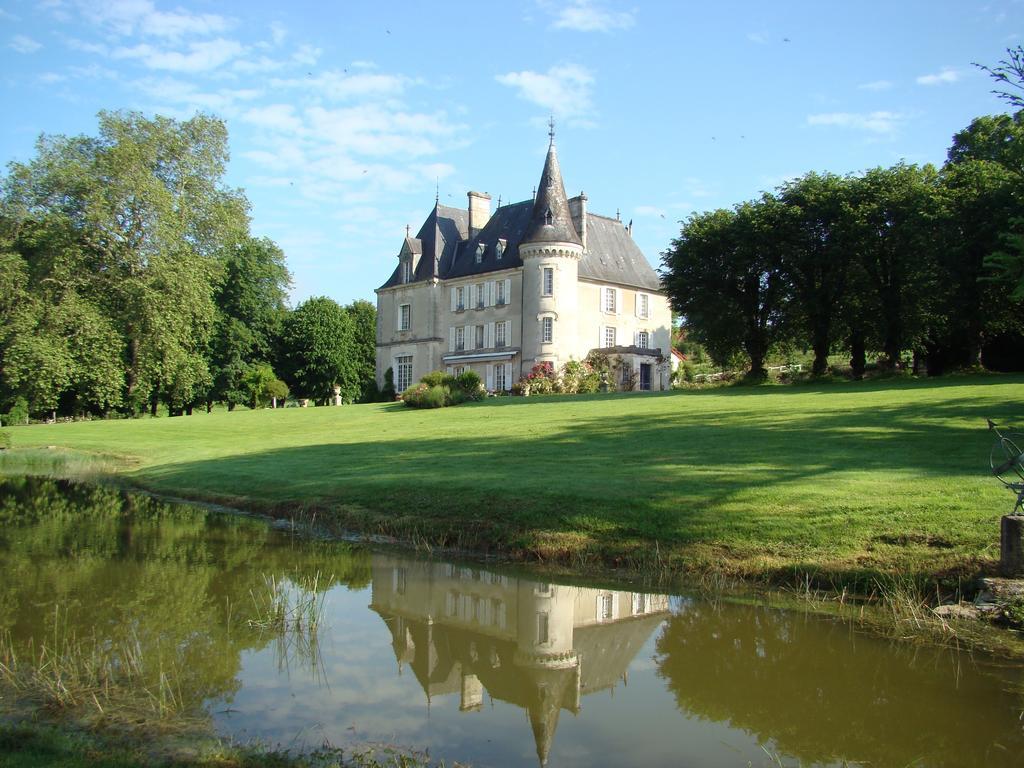 Château de la Chabroulie Acomodação com café da manhã Isle Exterior foto